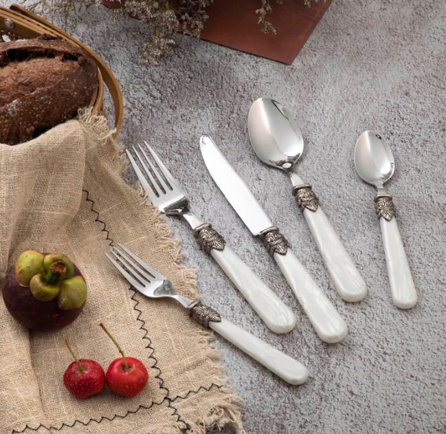 Antique Flatware Set (20 pcs) 2
