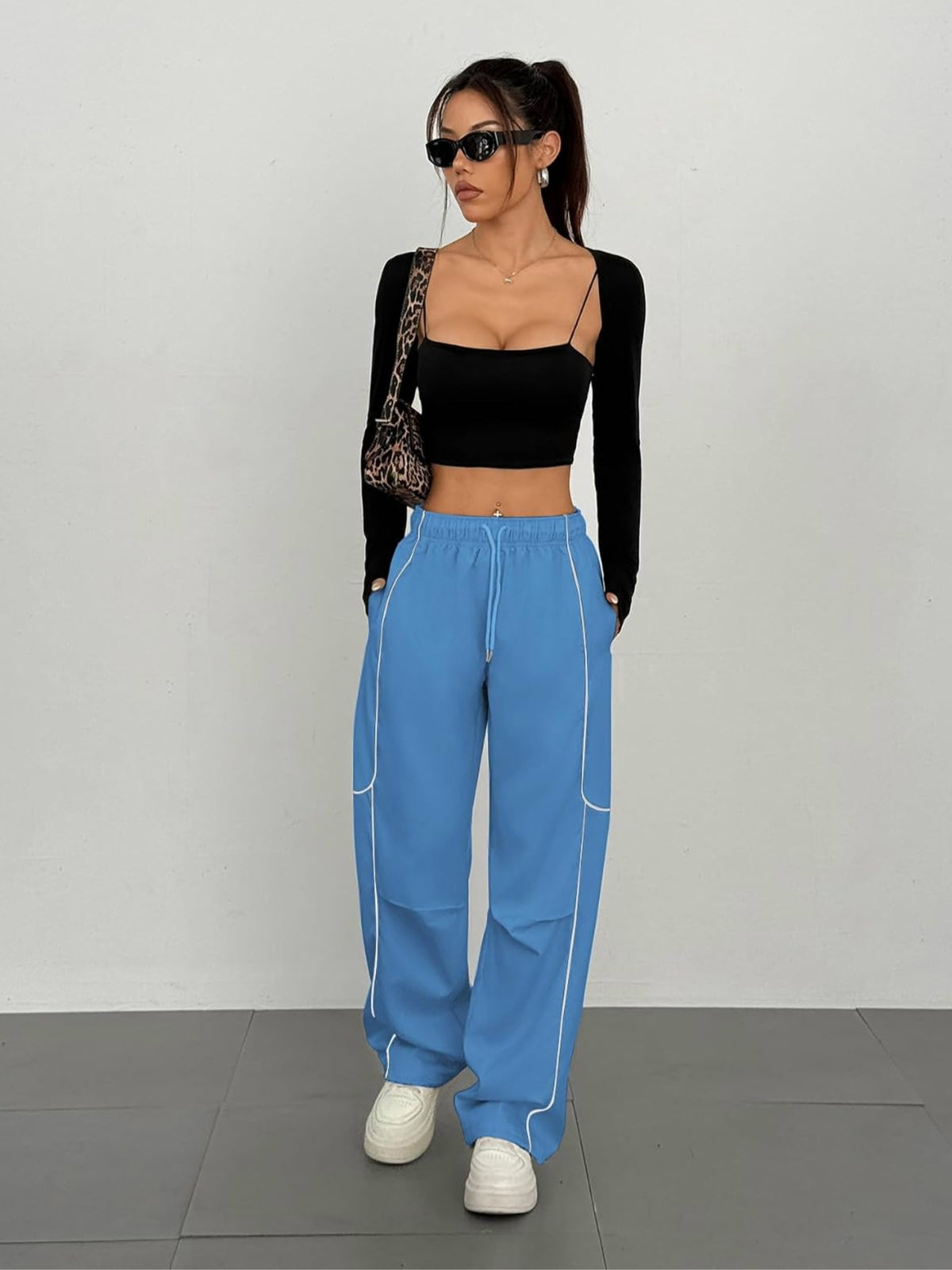 Women's Parachute Y2K Contrast Pipping Cargo Jogger Pants
Lightweight Straight Casual Pants,Drawstring High-Waisted Track Pants 3