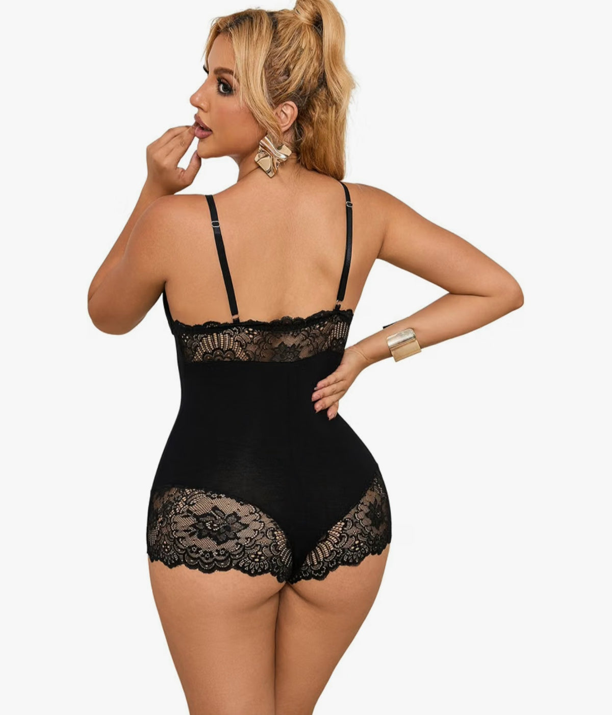 Women's Modal Lace Romper Pajamas Cami Jumpsuit Sleepwear
Soft Modal Fabric Lace Panel Detail Stretch Slim Fit Cami Style Removable Chest Pads Easy Snap Crotch Closure