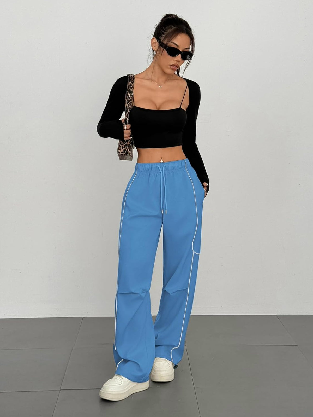 Women's Parachute Y2K Contrast Pipping Cargo Jogger Pants
Lightweight Straight Casual Pants,Drawstring High-Waisted Track Pants 4